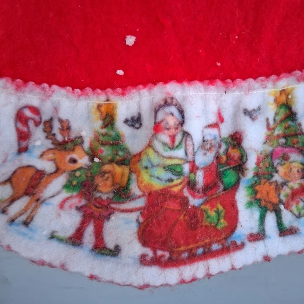 Vintage 80s 90s Christmas Tree Skirt Whimsical Santa Elves Sweet Print Border...